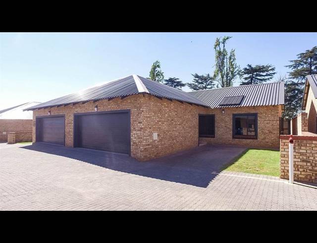 3 BEDROOM CLUSTER FOR SALE IN NEWMARKET